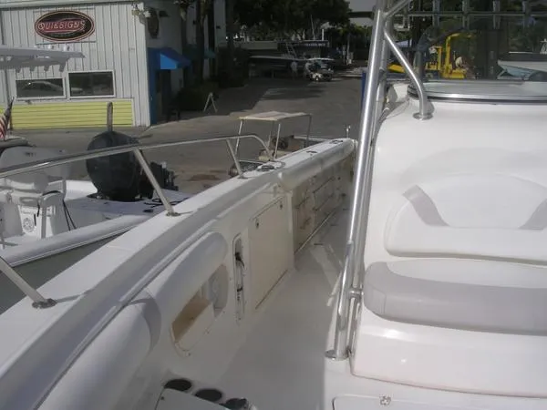 Slide: The Image of Boston Whaler 32 Outrage 2007 - 2