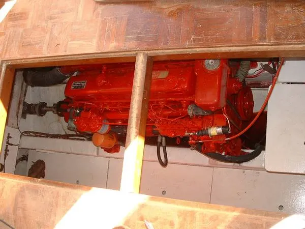 Slide: The Image of Albin Trawler with Trunk Cabin 1982 - 3