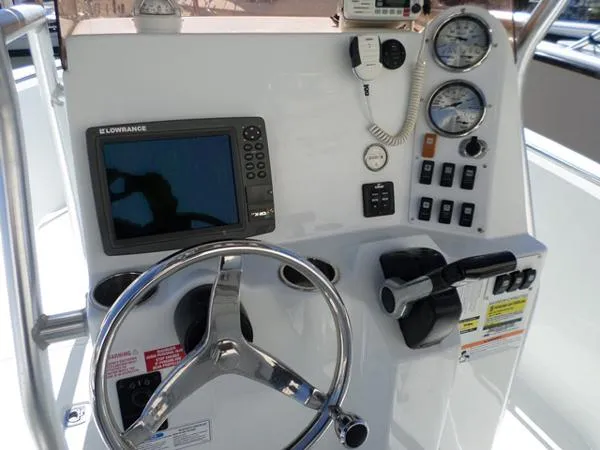 Slide: The Image of Polar 21 center console 2007 - 10