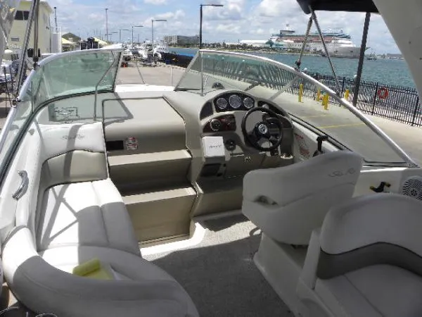 Slide: The Image of Sea Ray 260 Sundancer 2006 - 9