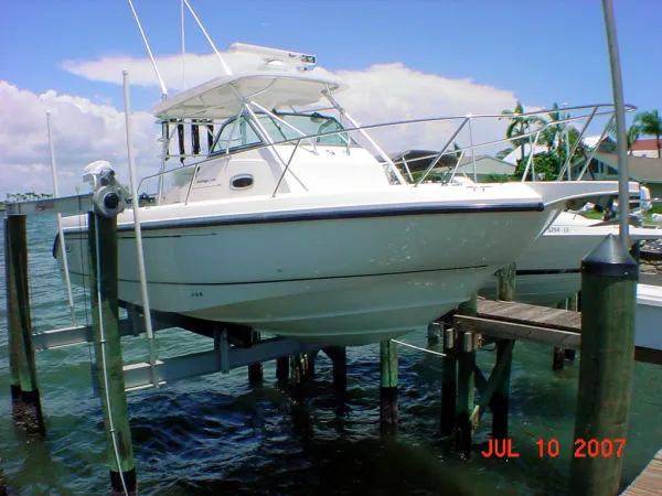 Slide: The Image of Boston Whaler 290 Outrage 2002 - 10