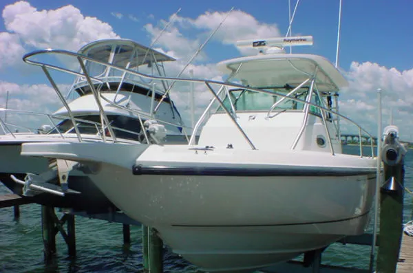 Slide: The Image of Boston Whaler 290 Outrage 2002 - 4