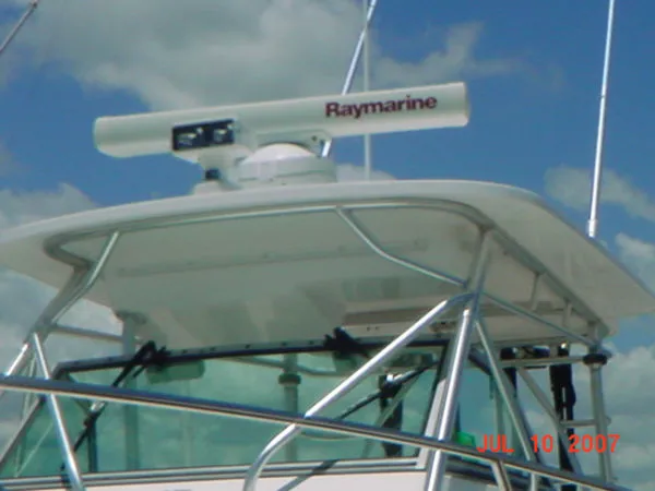 Slide: The Image of Boston Whaler 290 Outrage 2002 - 8