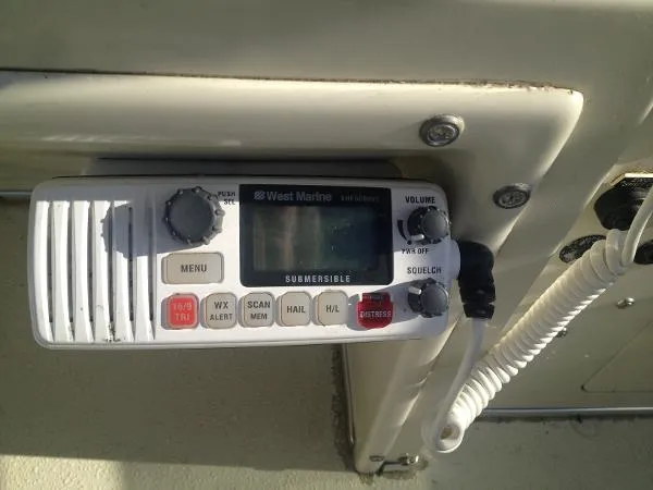 Slide: The Image of Tollycraft 30 Sport Cruiser 1989 - 11