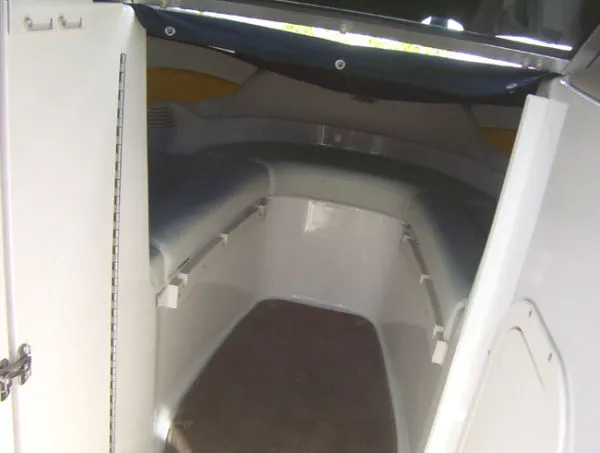 Slide: The Image of Chaparral 220 SSi 2002 - 2