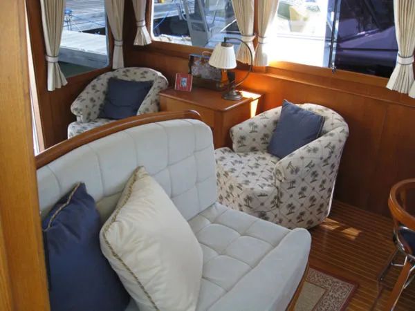 Slide: The Image of Grand Banks Eastbay Flybridge Sedan 2004 - 1