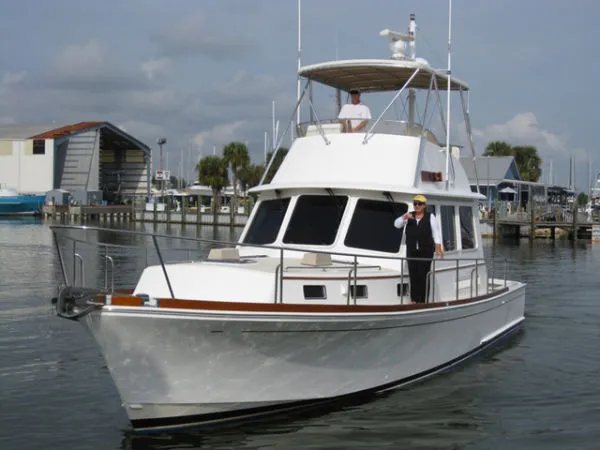 Slide: The Image of Grand Banks Eastbay Flybridge Sedan 2004 - 10