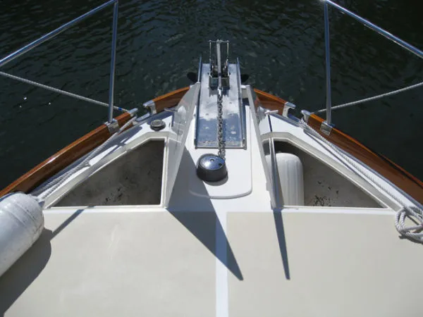 Slide: The Image of Grand Banks Eastbay Flybridge Sedan 2004 - 11