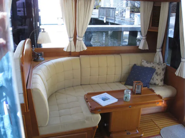 Slide: The Image of Grand Banks Eastbay Flybridge Sedan 2004 - 2