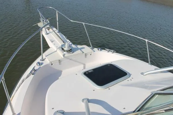 Slide: The Image of Grady White Gulfstream 2002 - 6