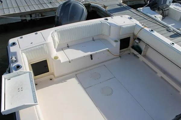 Slide: The Image of Grady White Gulfstream 2002 - 9