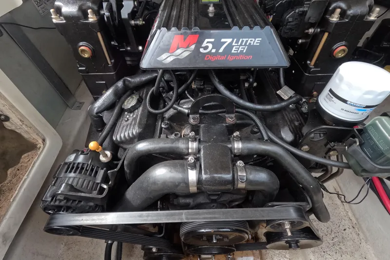 Slide: The Image of Engine of a 2001 Sea Ray 240 Sundeck with 5.7L EFI digital ignition. - 64