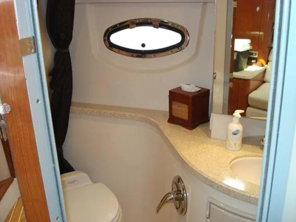 Slide: The Image of Regal 3360 Express Cruiser 2006 - 4