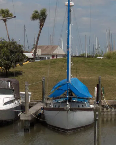 Slide: The Image of Endeavour Cruising sloop 1979 - 10