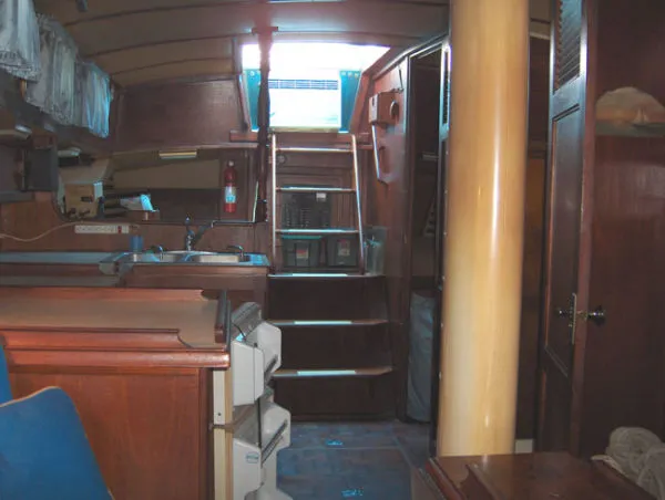 Slide: The Image of Endeavour Cruising sloop 1979 - 2