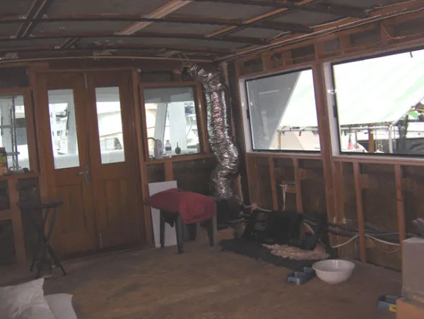 Slide: The Image of Hatteras Flybridge MY 1980 - 2