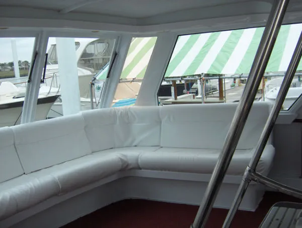 Slide: The Image of Hatteras Flybridge MY 1980 - 8