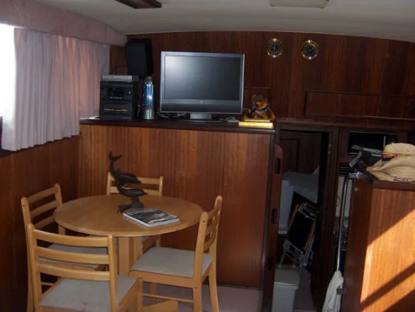 Slide: The Image of Hatteras Double Cabin 1973 - 1