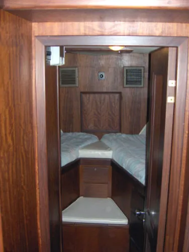Slide: The Image of Hatteras Double Cabin 1973 - 9