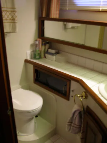 Slide: The Image of Californian *40 Cockpit Motoryacht* 1988 - 6