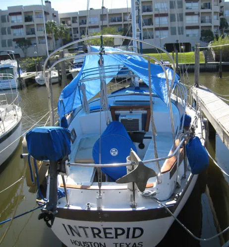 Slide: The Image of Endeavour 37 Sloop 1979 - 0