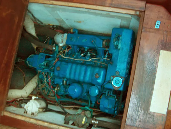 Slide: The Image of Endeavour 37 Sloop 1979 - 8