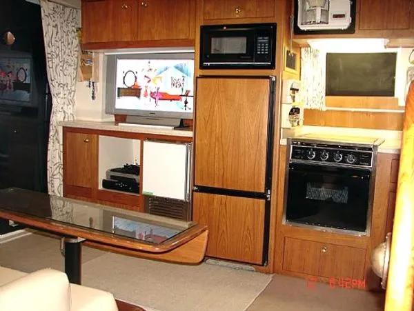 Slide: The Image of Mainship Trawler 2002 - 6