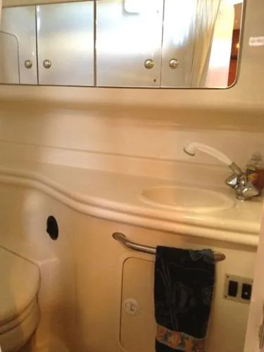 Slide: The Image of Sea Ray 320 Sundancer 2004 - 5