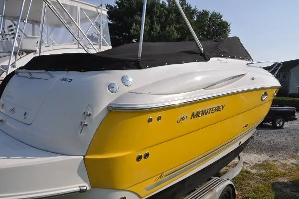 Slide: The Image of Monterey 250 Cruiser 2006 - 3