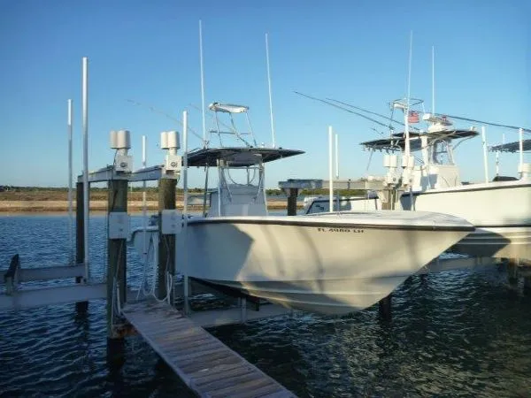 Slide: The Image of Yellowfin Center Console 2000 - 1