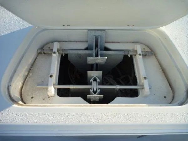 Slide: The Image of Yellowfin Center Console 2000 - 4