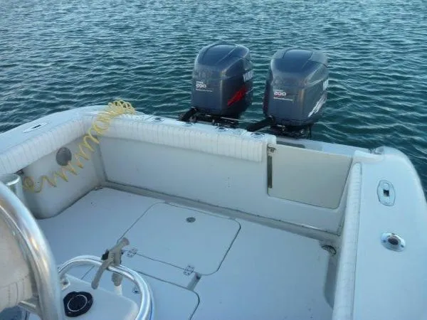 Slide: The Image of Yellowfin Center Console 2000 - 8