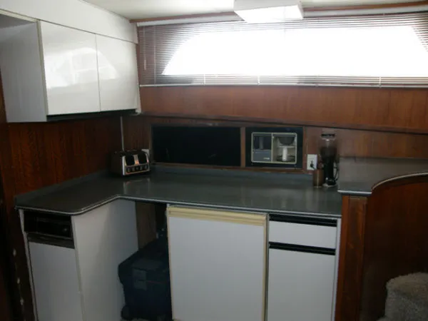 Slide: The Image of Hatteras *Flybridge Motoryacht 1974 - 5
