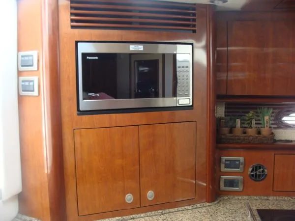 Slide: The Image of Sea Ray Sundancer 2005 - 6