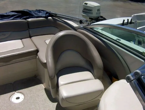 Slide: The Image of Sea Ray 220 Sundeck 2004 - 7