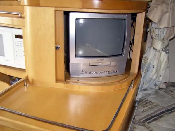 Slide: The Image of Boston Whaler 34 Express 2000 - 2