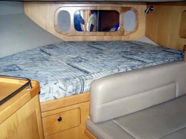 Slide: The Image of Boston Whaler 34 Express 2000 - 3