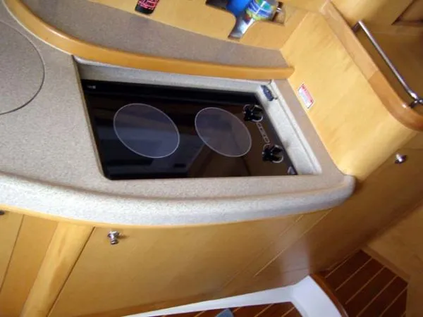 Slide: The Image of Boston Whaler 34 Express 2000 - 7