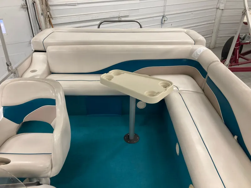 Slide: The Image of Interior of a 2000 Godfrey Sweetwater 24ELITE pontoon boat. - 21