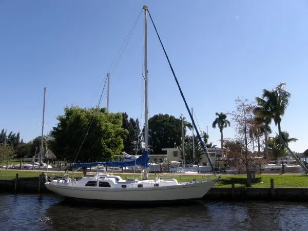 Slide: The Image of Bowman Sloop 1977 - 0