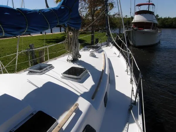 Slide: The Image of Bowman Sloop 1977 - 11
