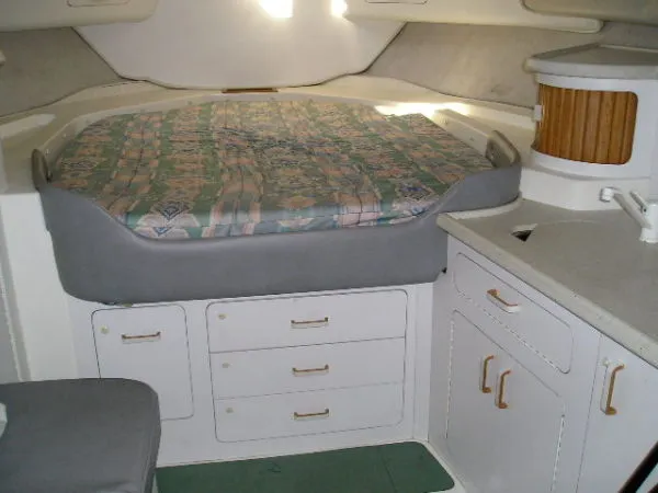 Slide: The Image of Boston Whaler 31L 1992 - 1