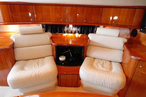 Slide: The Image of Sunseeker Superhawk 2005 - 1