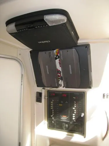 Slide: The Image of Grady-White 33 Express 2004 - 6