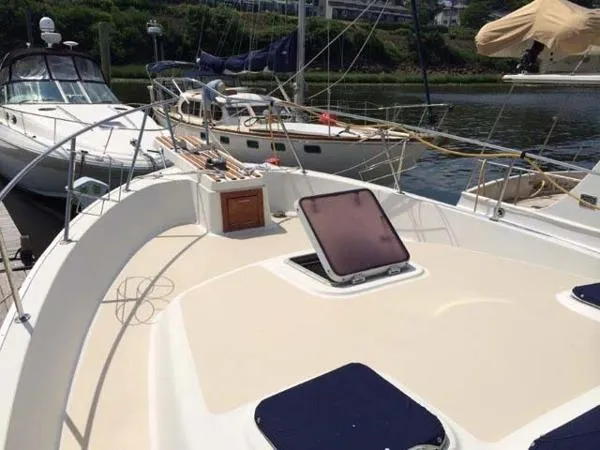 Slide: The Image of Mainship 40 Aft Cabin Motoryacht 1985 - 7