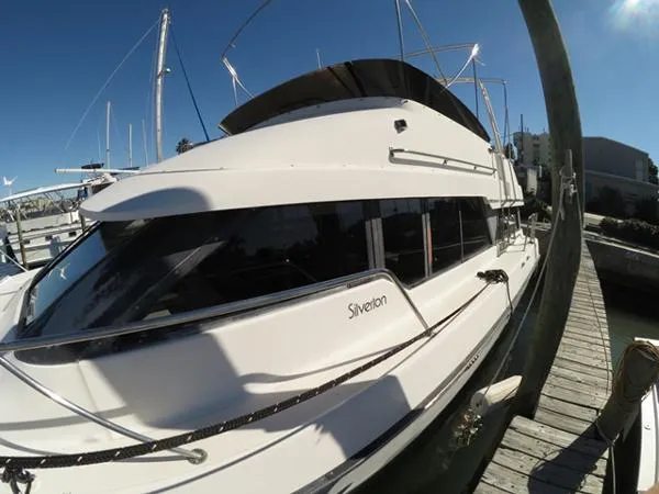 Slide: The Image of Silverton 37 Motoryacht 1989 - 10