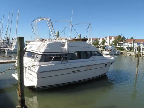 Slide: The Image of Silverton 37 Motoryacht 1989 - 11