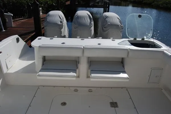 Slide: The Image of Everglades 350LX Cuddy Cabin 2008 - 11