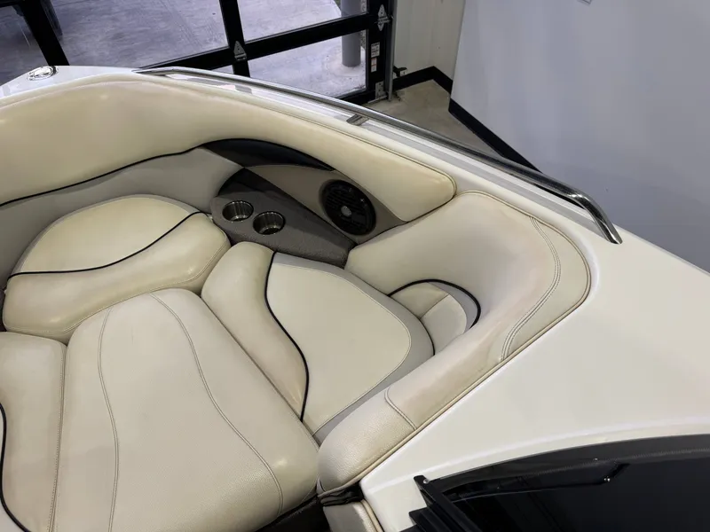 Slide: The Image of Malibu Wakesetter 23 LSV 2008 - 18