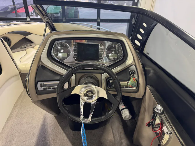 Slide: The Image of Malibu Wakesetter 23 LSV 2008 - 26